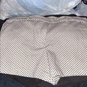 Loft size 16 white and black dotted shorts